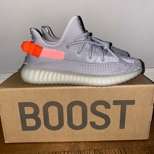 Yeezy 350v2 TAIL LIGHT non reflective